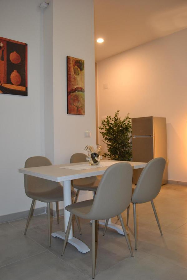 Questo Rinascimento Casa Brigitte Naples Extérieur photo