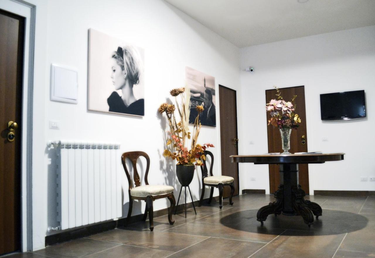 Questo Rinascimento Casa Brigitte Naples Extérieur photo